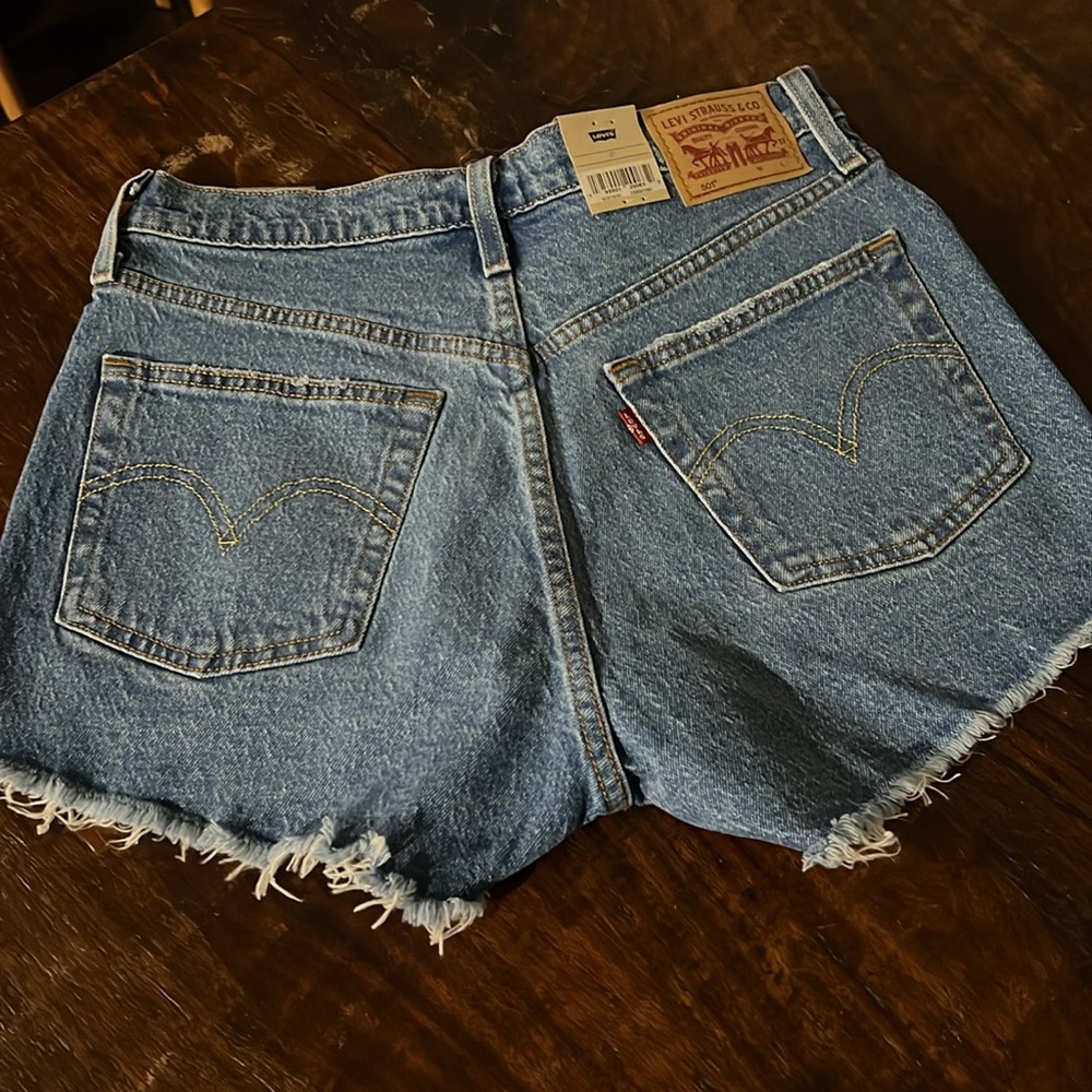 LEVI'S 501 Women's Shorts High Rise Buttoned Fly Distressed Mid Wash M - Picture 9 of 12